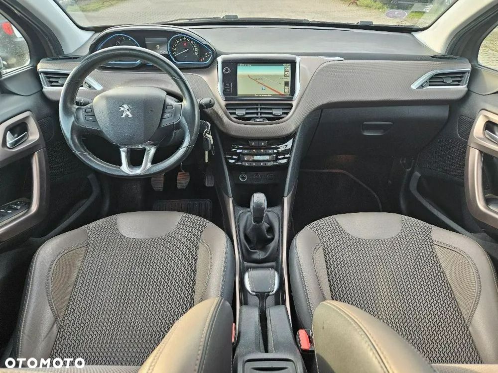 Peugeot 2008 - 12