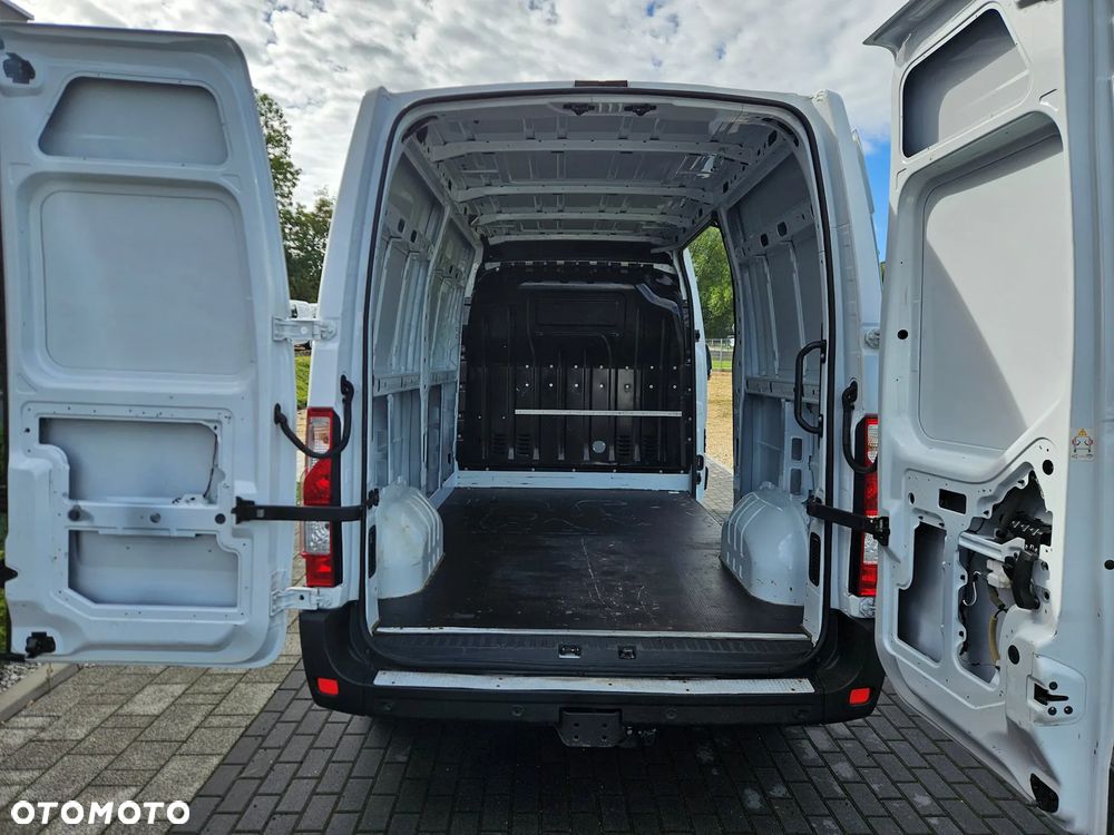 Renault Master L2H2 2.3dCi 150KM - 28