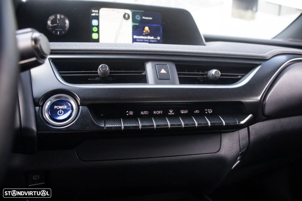 Lexus UX 300e - 15