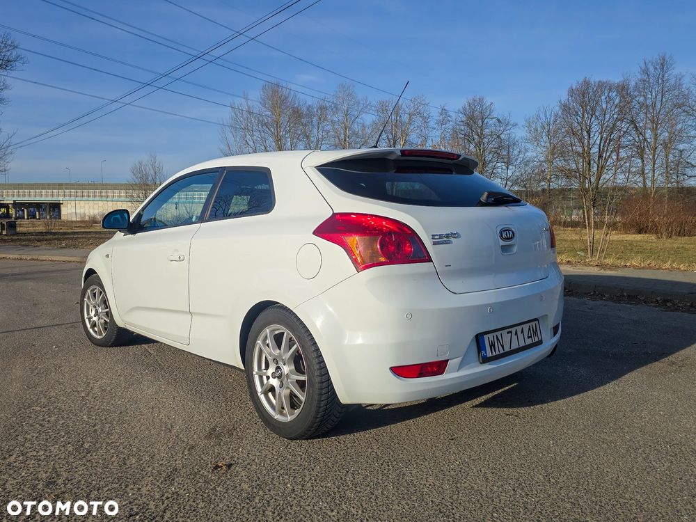Kia Ceed - 5