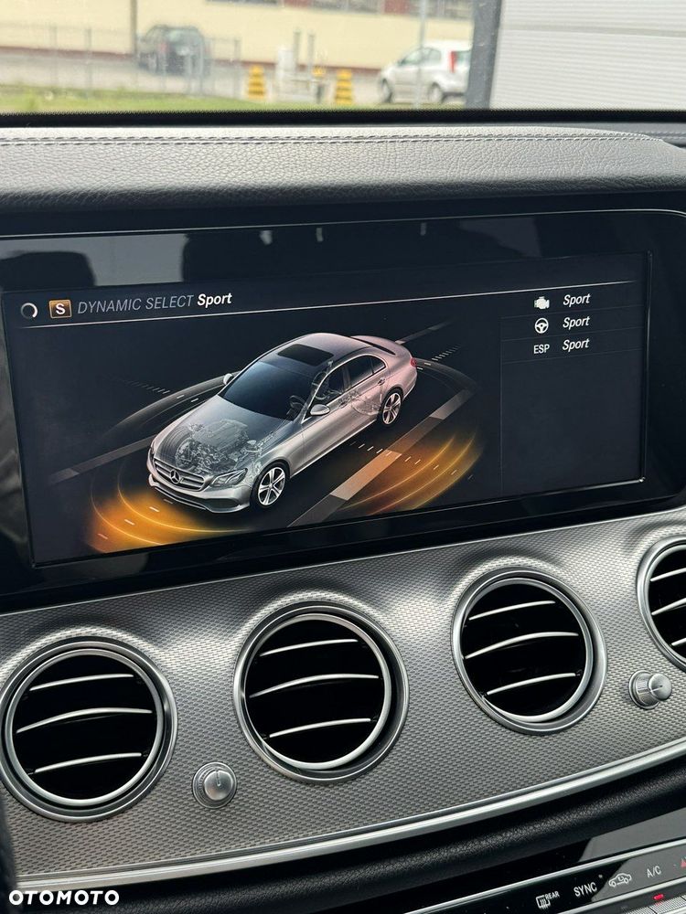 Mercedes-Benz Klasa E - 20