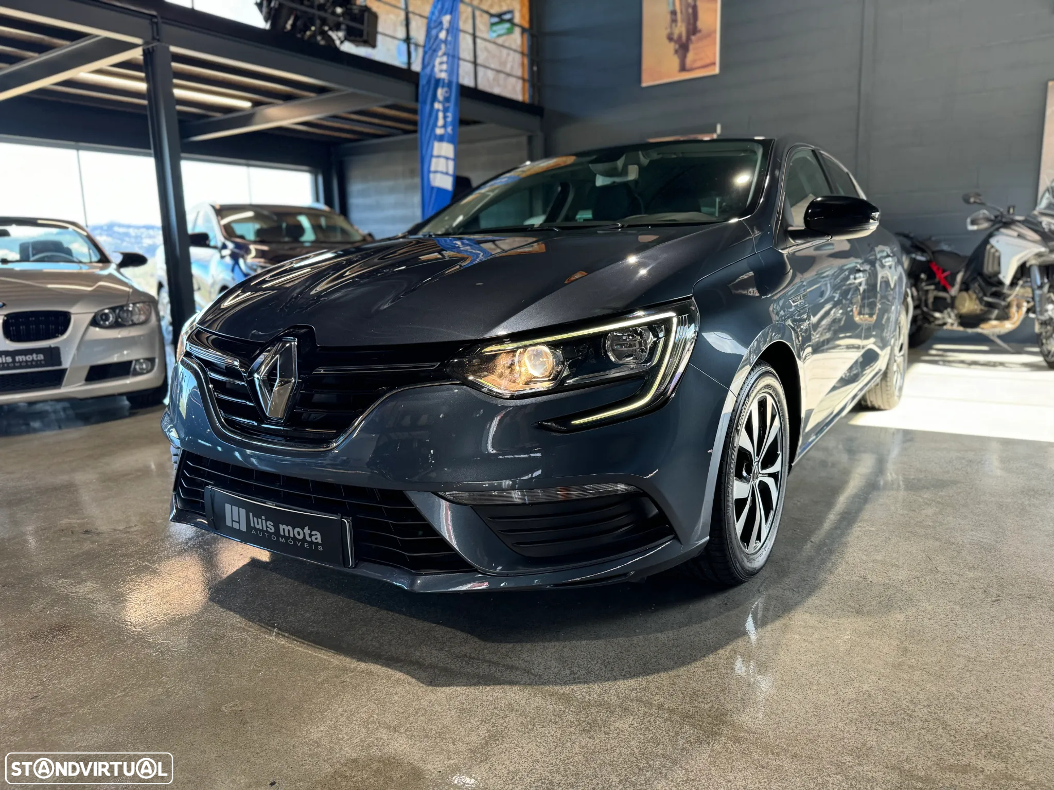 Renault Mégane 1.5 Blue dCi Limited - 10