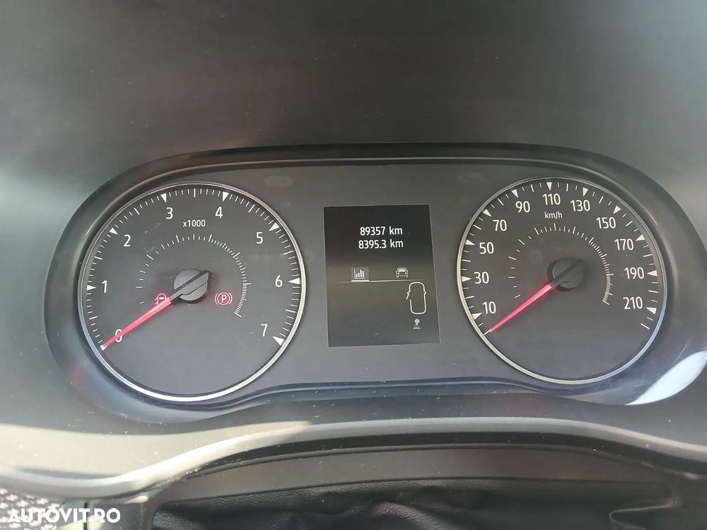 Dacia Logan TCe 90 MT6 Comfort - 6