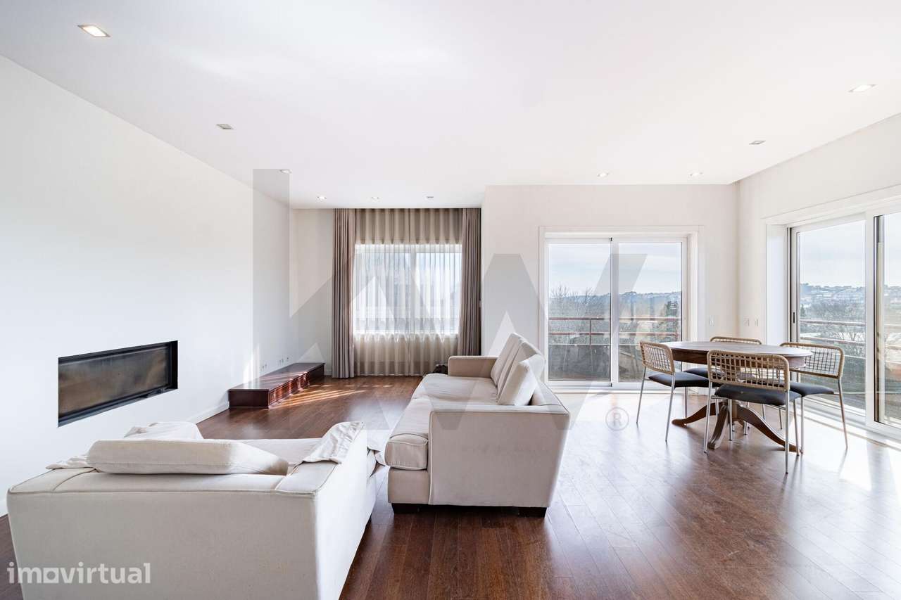 Apartamento T3 Renovado no Coração de S. João da Madeira – Luz, Confor - Grande imagem: 2/27