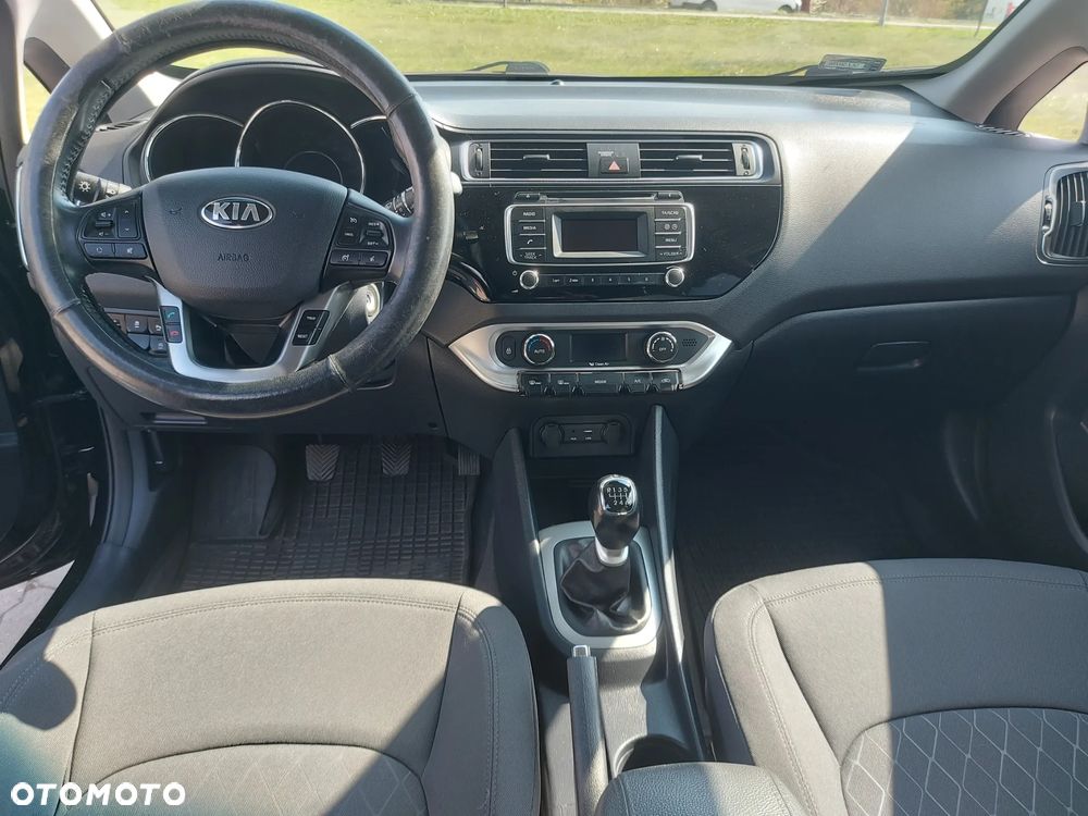 Kia Rio 1.4 L Business Line - 10