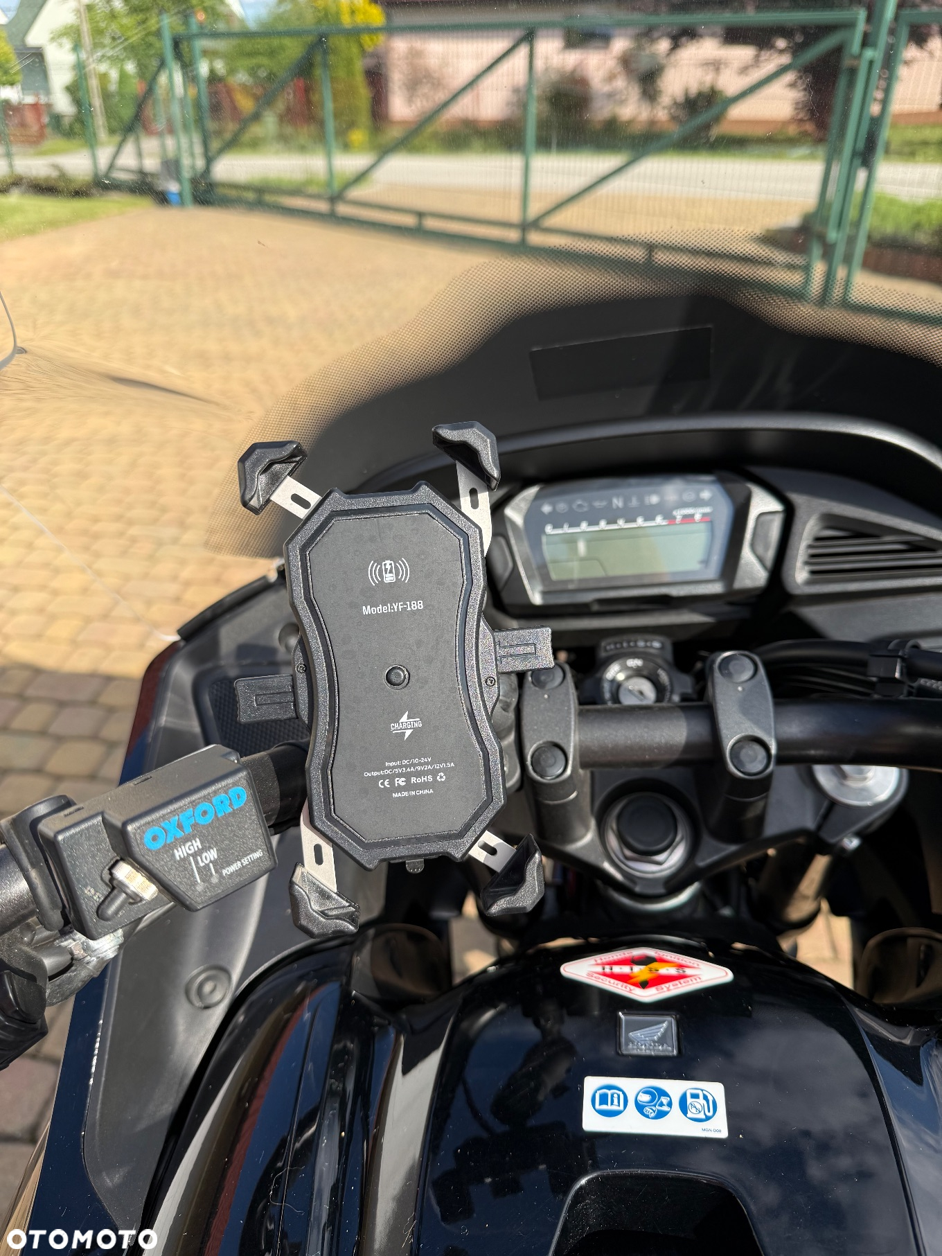 Honda CTX - 7