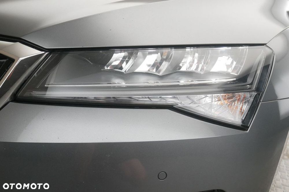 Skoda Superb 1.5 TSI Ambition DSG - 13