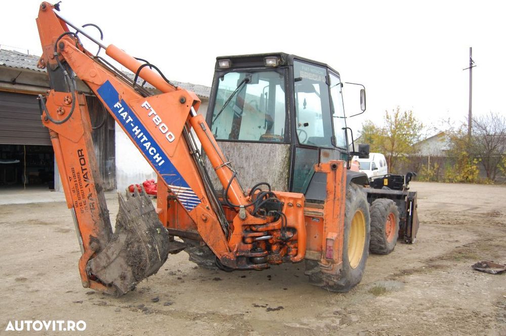 Dezmembrez FIAT HITACHI FT800 - 5