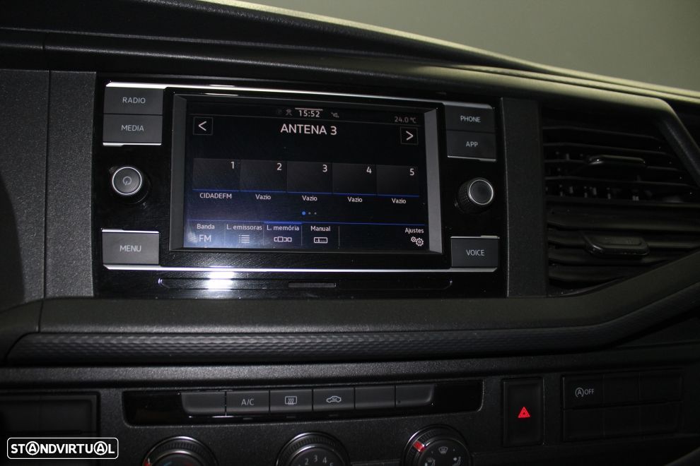 VW Transporter 2.0 TDi Business - 23