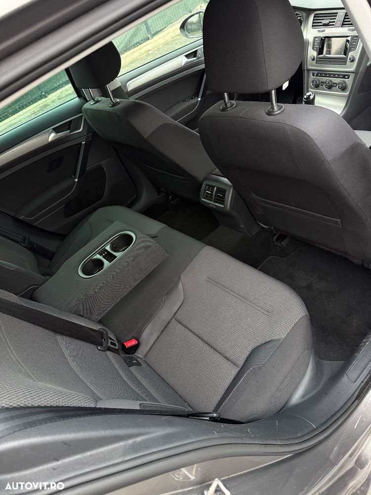 Volkswagen Golf 1.2 TSI BMT Comfortline - 8