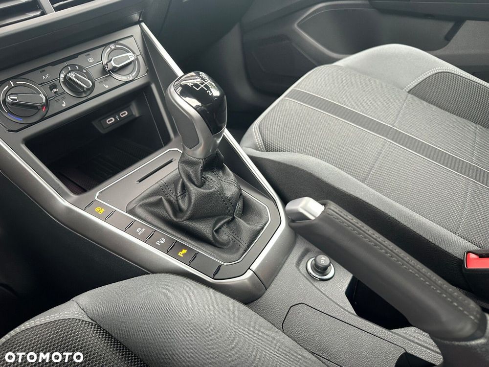 Volkswagen Polo - 22
