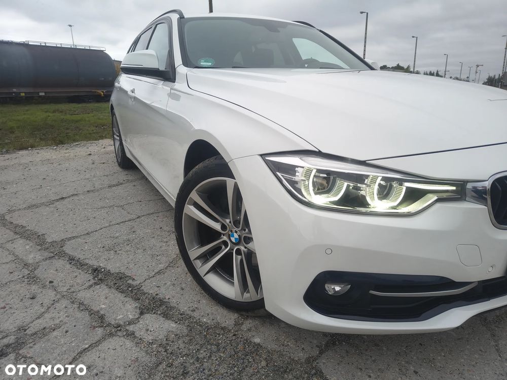 BMW Seria 3 320d Touring Sport Line - 4
