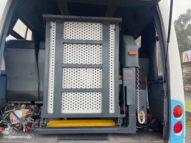 Toyota MINIBUS 4.0  OTIMO 2K COM RAMPA CADEIRA RODAS - 8