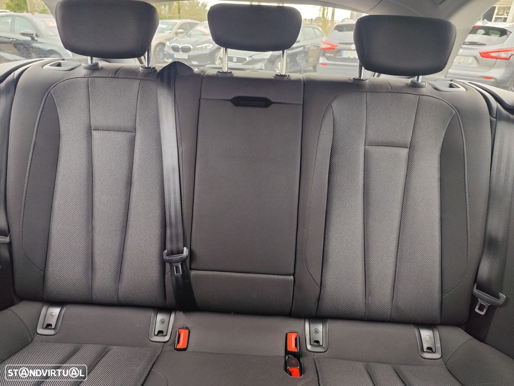Audi A4 Avant 30 TDI S tronic - 29