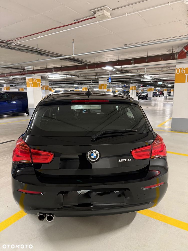 BMW Seria 1 120i Advantage - 4