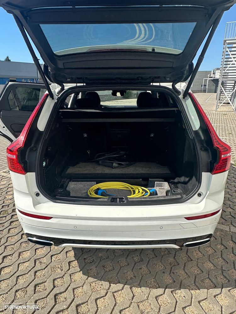 Volvo XC 60 2.0 T8 PHEV R-Design AWD - 13