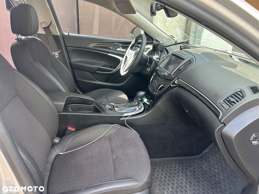 Opel Insignia 2.0 T Cosmo - 16