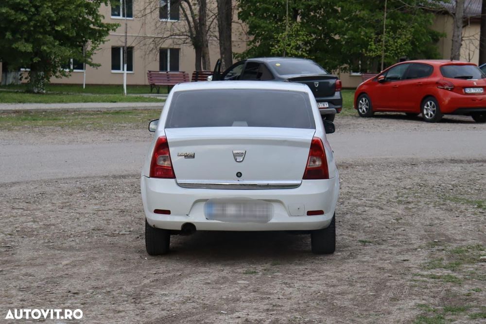 Dacia Logan 1.2 Laureate - 6