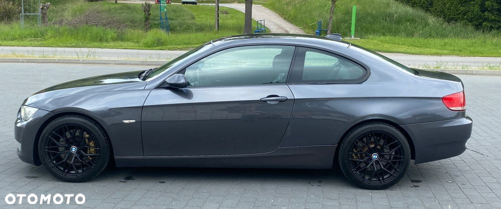 BMW Seria 3 335i Coupe - 9