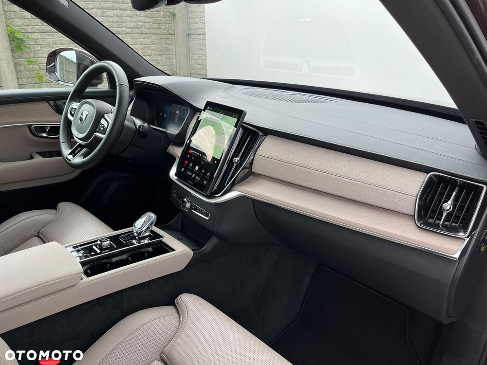 Volvo XC 90 - 31