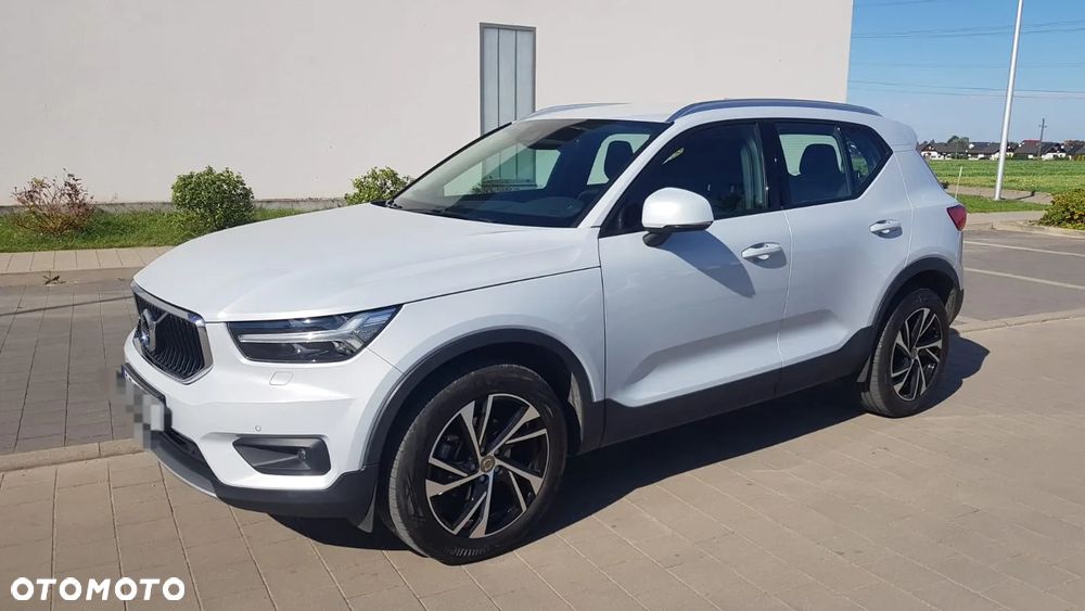 Volvo XC 40 T3 Momentum - 1