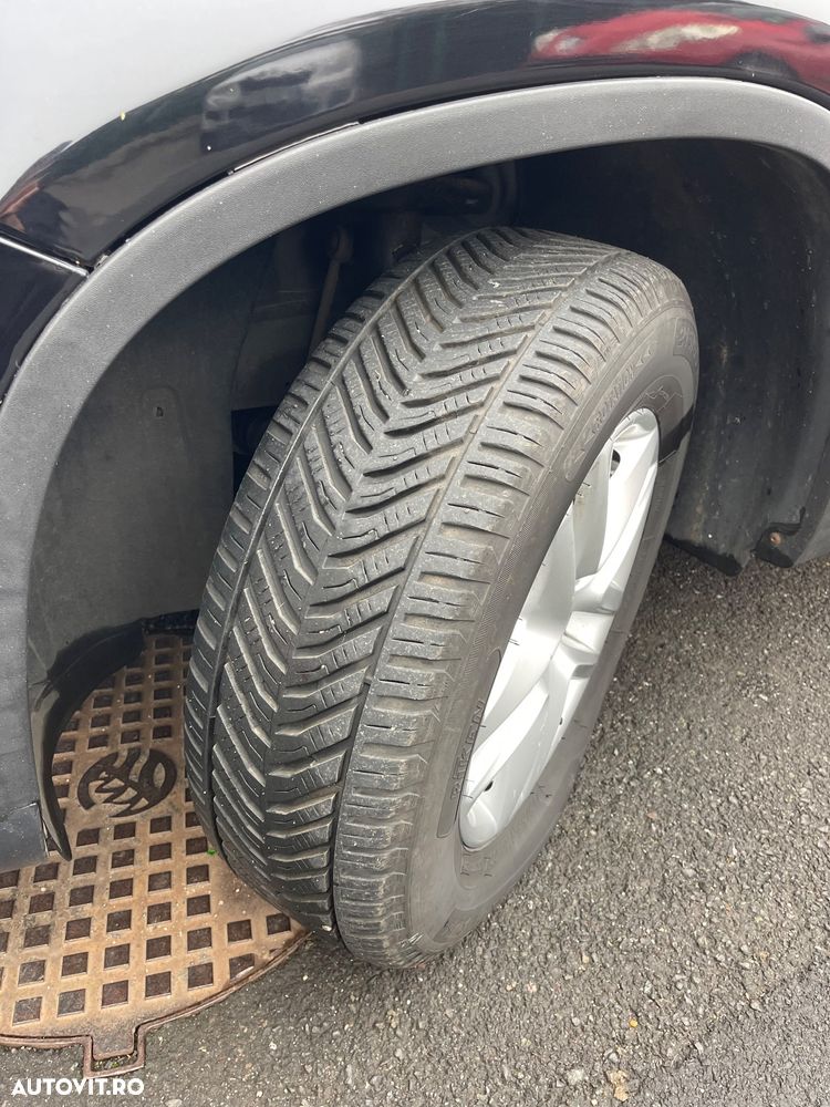 Volkswagen Tiguan - 8