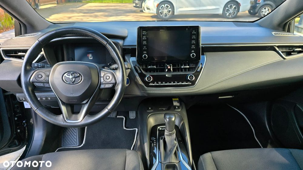 Toyota Corolla - 12