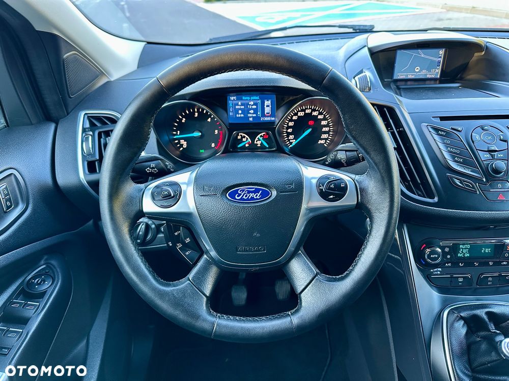 Ford Kuga 2.0 TDCi 2x4 Titanium - 28