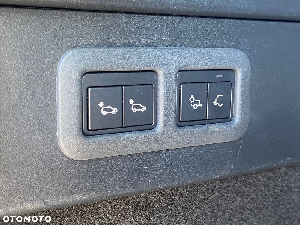 Land Rover Range Rover Velar 2.0 SD4 R-Dynamic SE - 28