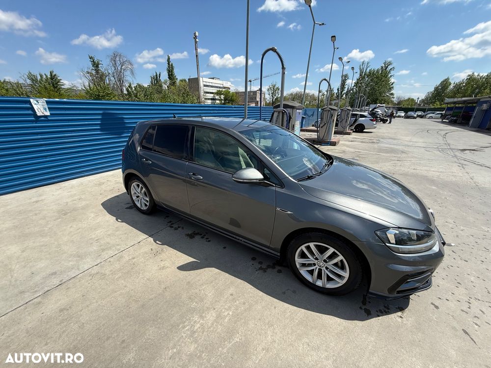 Volkswagen Golf - 4
