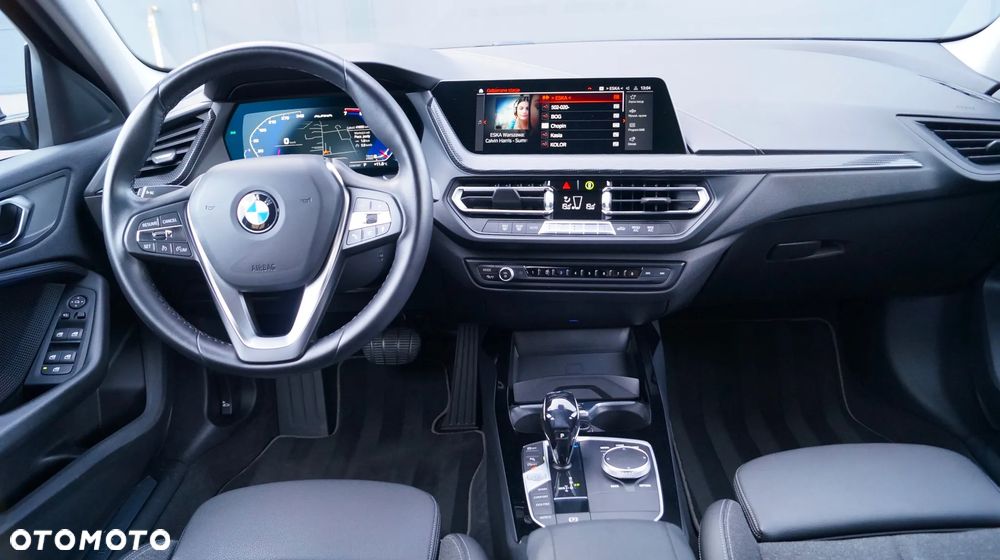 BMW Seria 1 118i Sport Line - 32