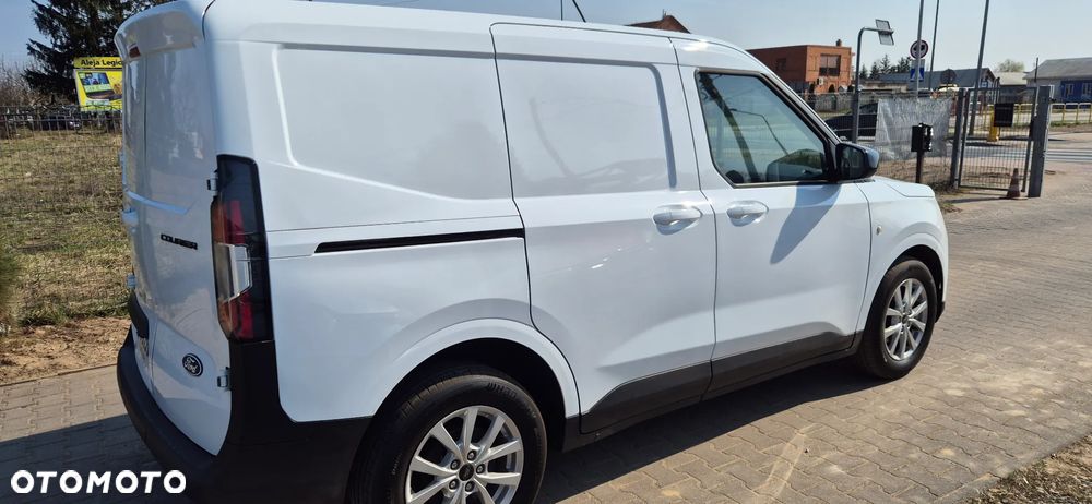 Ford COURIER - 7