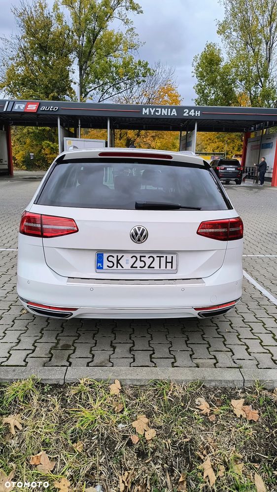 Volkswagen Passat 2.0 TDI Bi-Turbo BMT 4Mot Highline DSG - 4