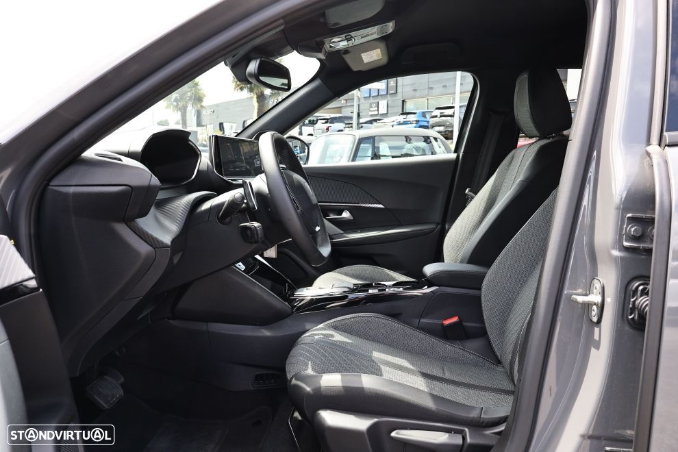 Peugeot 2008 1.2 Hybrid Allure e-DCS6 - 17