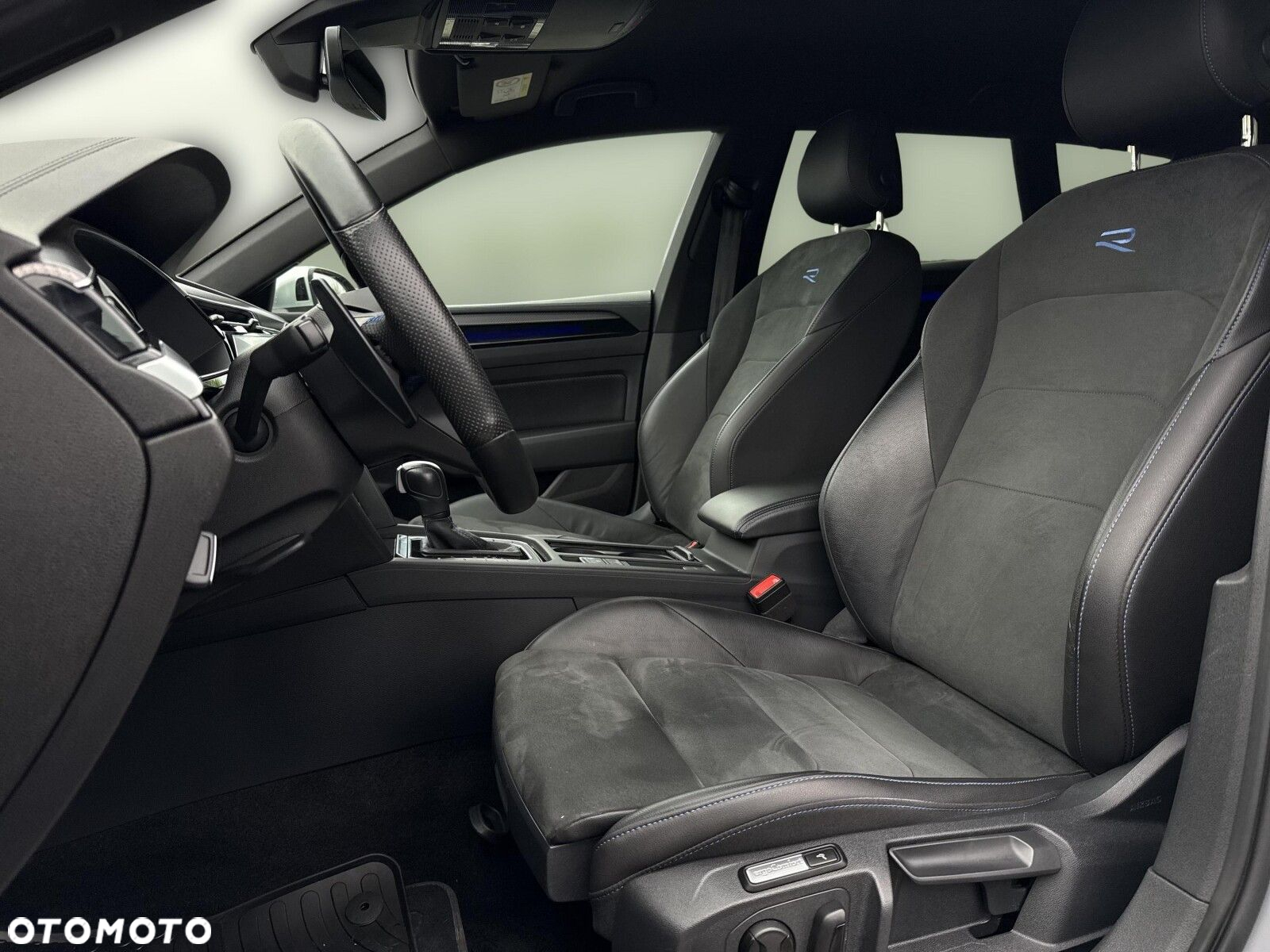 Volkswagen Arteon 2.0 TSI 4Motion R DSG - 9