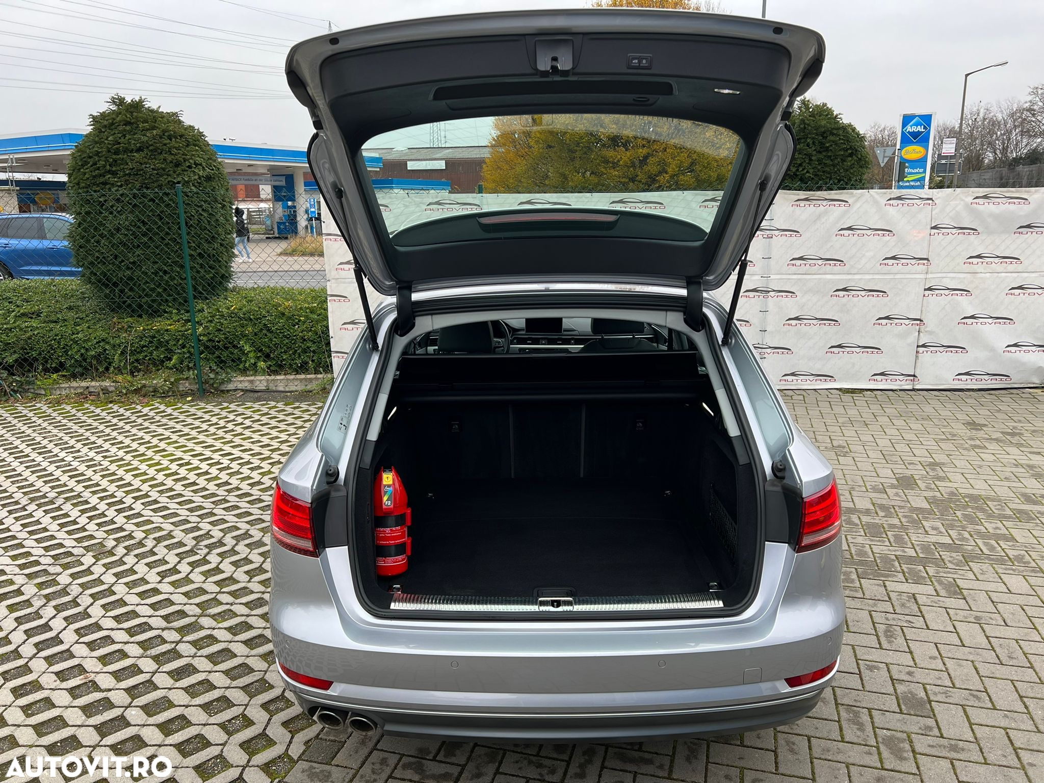Audi A4 Avant 2.0 40 TDI S tronic Advanced - 19