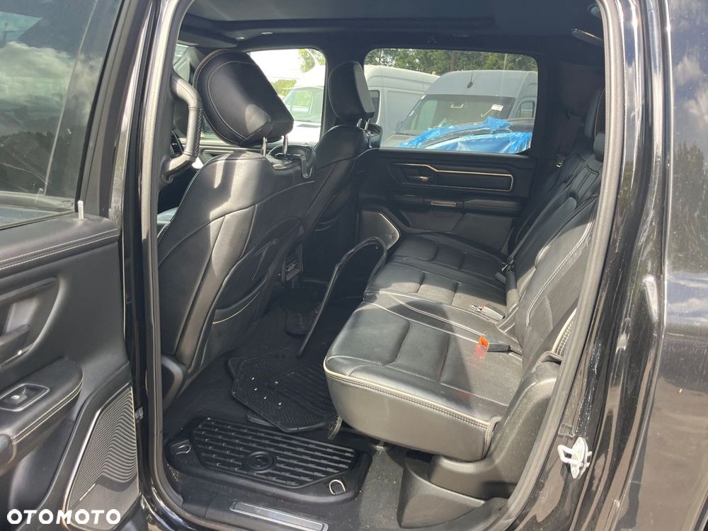 RAM 1500 - 9