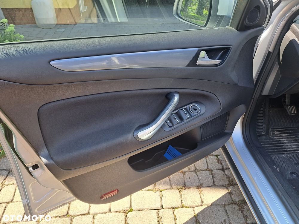 Ford Mondeo 2.0 TDCi Ambiente - 16