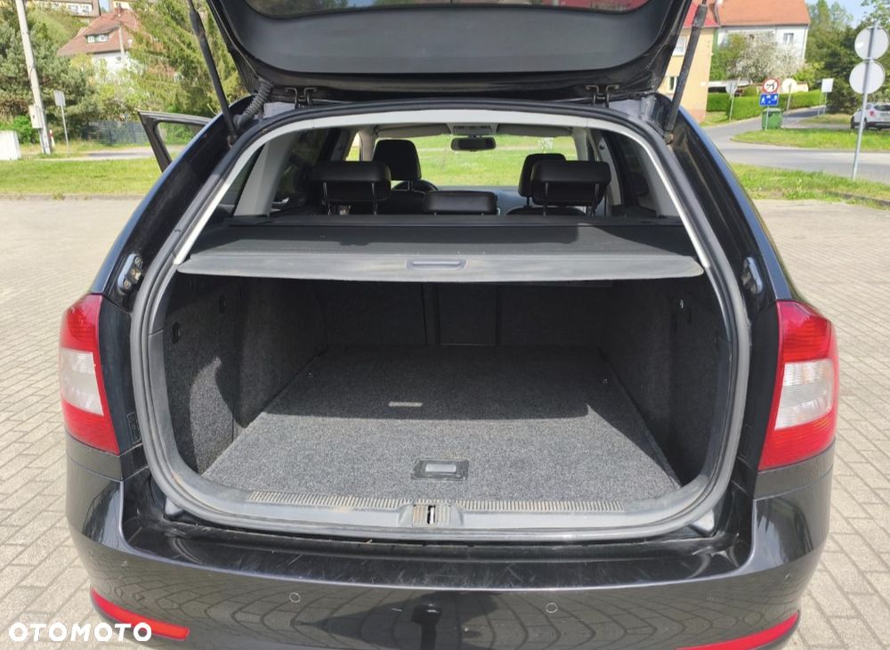 Skoda Octavia 2.0 TDI DSG Elegance - 19
