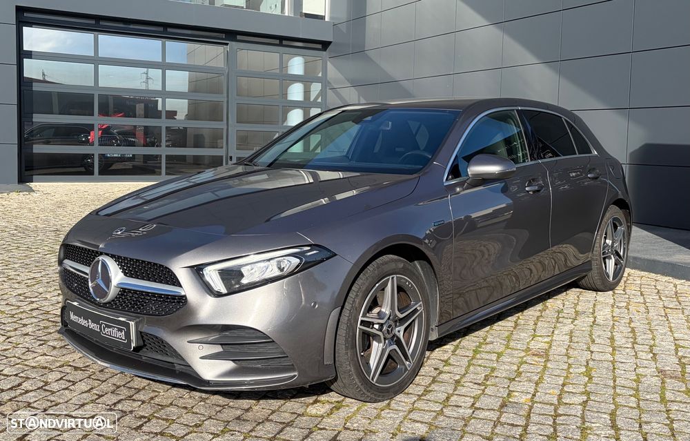 Mercedes-Benz A 250 e AMG Line - 1
