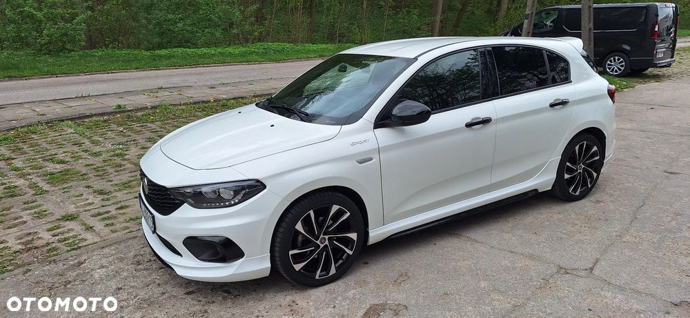 Fiat Tipo 1.4 T-Jet 16v S-Design - 1