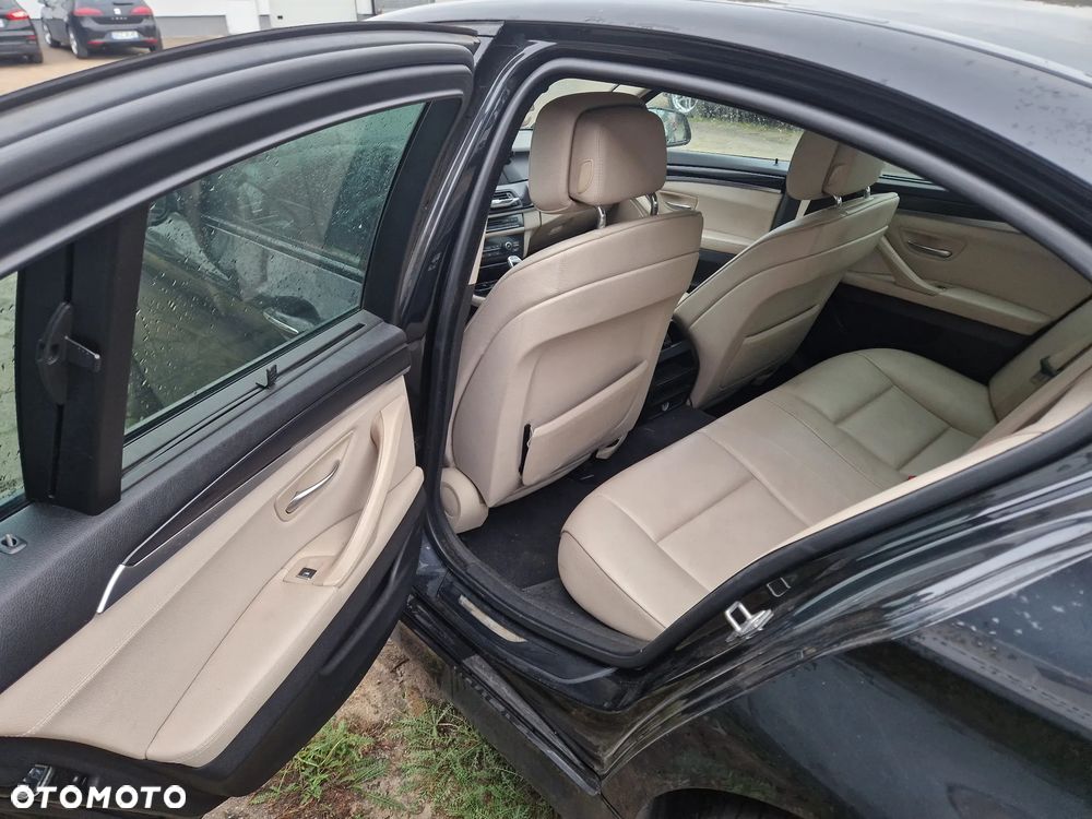 BMW Seria 5 520d - 7