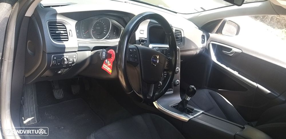 Volvo V60 D2 Kinetic - 3