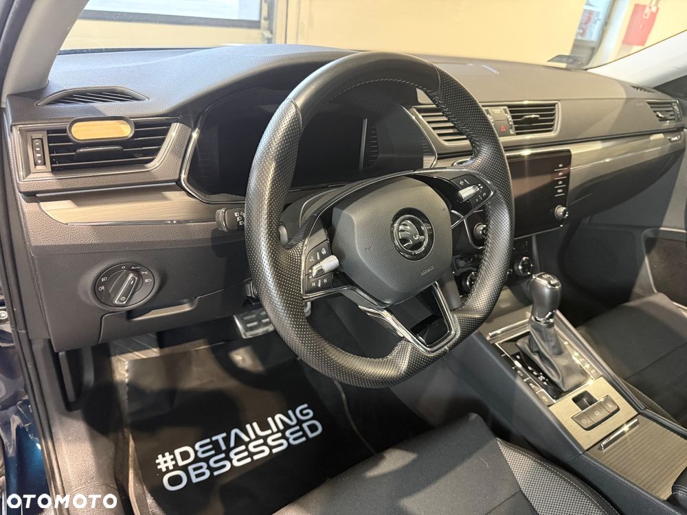 Skoda Superb 2.0 TDI SCR 4x4 Scout DSG - 13