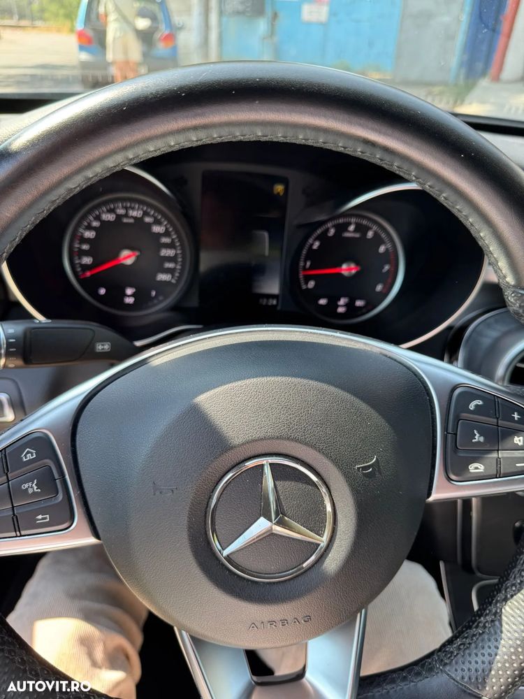 Mercedes-Benz C 200 Coupe - 11