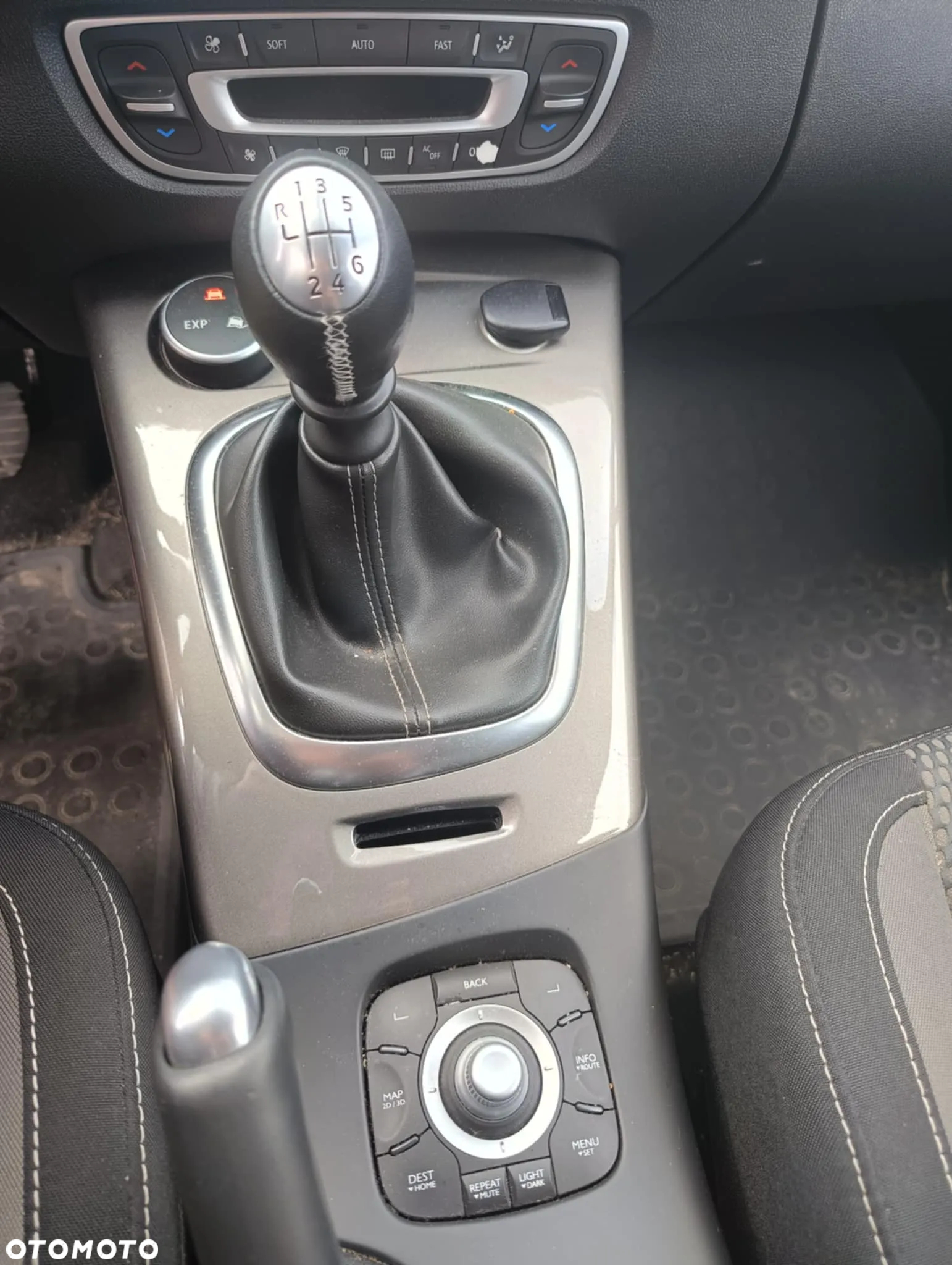 Renault Scenic - 15