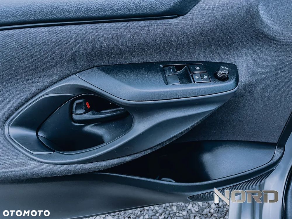 Toyota Yaris Hybrid 1.5 Active - 18