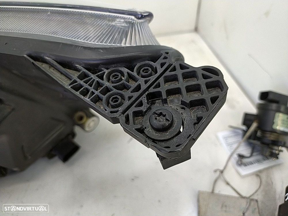 Farol Direito Ford Focus Iv Turnier (Hp) - 5