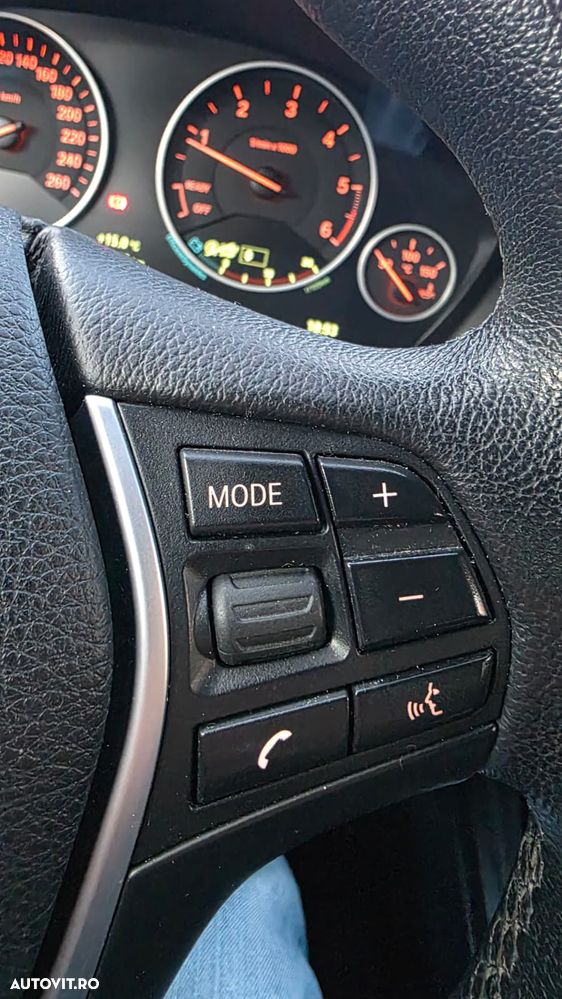 BMW Seria 3 318d DPF - 33