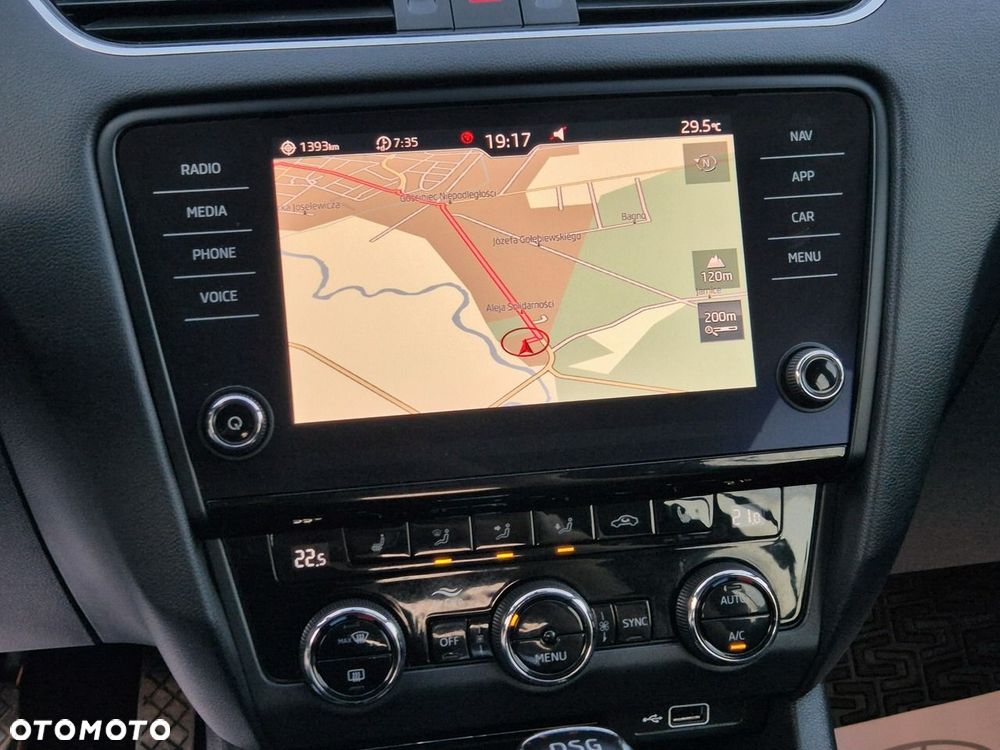 Skoda Octavia 2.0 TDI DSG Style - 6